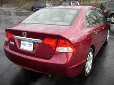 LX Certified 1.8L CD 160-Watt AM/FM/CD Audio System 4 Speakers AM/FM radio, image 5