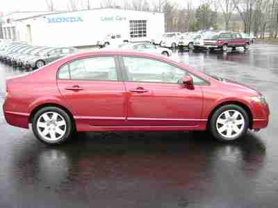 LX Certified 1.8L CD 160-Watt AM/FM/CD Audio System 4 Speakers AM/FM radio, image 6