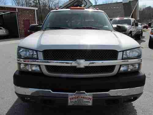 2004 Chevrolet Silverado 3500 LT Crew Cab Pickup 4-Door 6.6L Wheelchair Lift, image 12