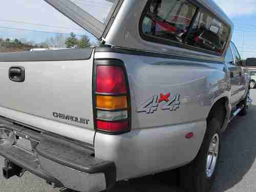 2004 Chevrolet Silverado 3500 LT Crew Cab Pickup 4-Door 6.6L Wheelchair Lift, image 13
