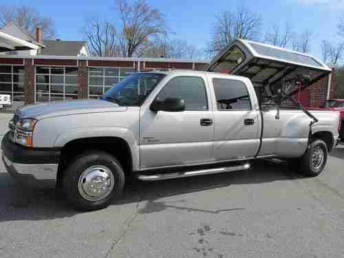 2004 Chevrolet Silverado 3500 LT Crew Cab Pickup 4-Door 6.6L Wheelchair Lift, image 17