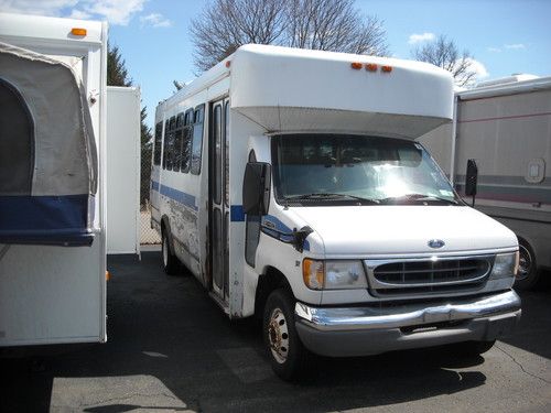 2001 ford e-450 econoline super duty bus