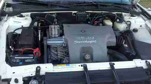 1999 Buick Park Avenue Ultra Loaded in Pearl White  NO RESERVE, US $2,600.00, image 9