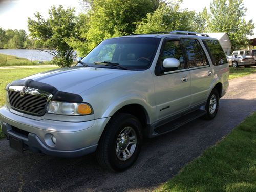 2000 lincoln navigator 4x4, v8, leather loaded, third row seat, cd, ac