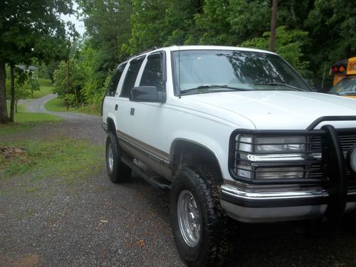 1998 Chevrolet Tahoe LT Sport Utility 4-Door 5.7L, image 4