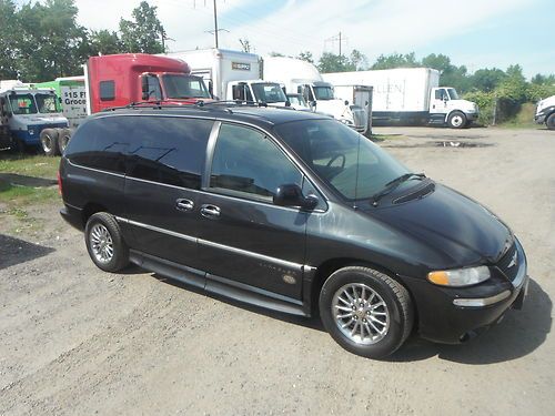 00  chrysler town and country handicap van wheel chair ramp 64000 miles