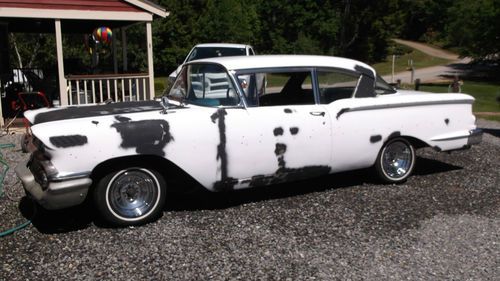 Barn find 1958 chevrolet 2dr. biscayne 350 v8 oldskool hotrod