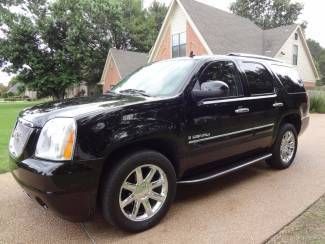 Arkansas 1-owner, nonsmoker, nav, rear cam, tv/dvd, sunroof, perfect carfax!