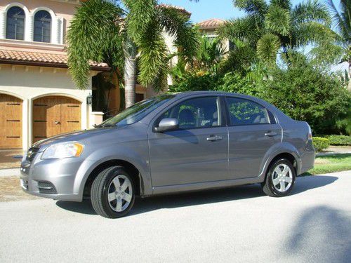 Florida aveo ls*34 mpg*auto-a/c-cd*warranty*completely serviced