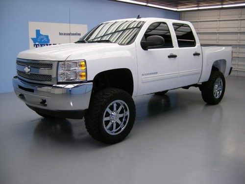 We finance!!!  2013 chevrolet silverado 1500 lt 4x4 auto lift kit 1 own 20 rims!