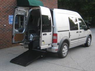 2011 silver xlt handicap wheelchair mobility accessible!