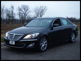 2012 hyundai genesis / premium &amp; technology package / radar cruise / bluetooth