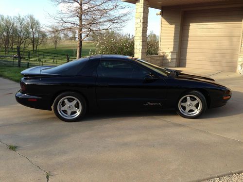 1994 black pontiac firehawk, great condition, low 36k miles, incredible deal!