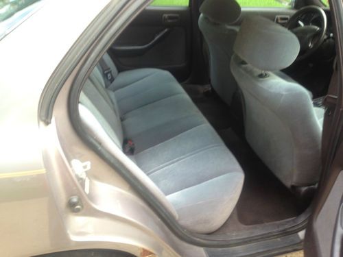 1992 Toyota Camry LE Sedan 4-Door 2.2L, image 5