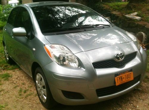 2010 toyota yaris 5 door hatchback