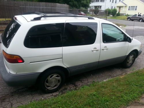 1999 toyota sienna le mini passenger van 5-door 3.0l