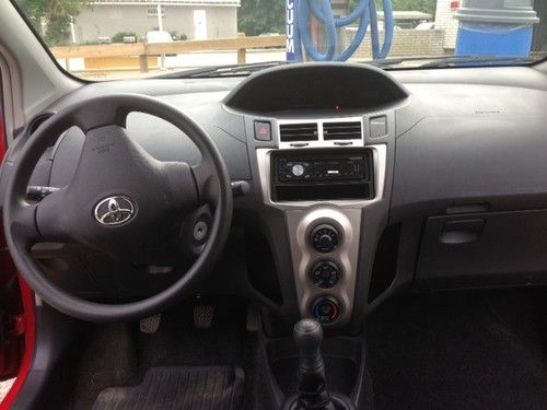 2009 Toyota Yaris S Hatchback 2-Door 1.5L, US $8,200.00, image 3