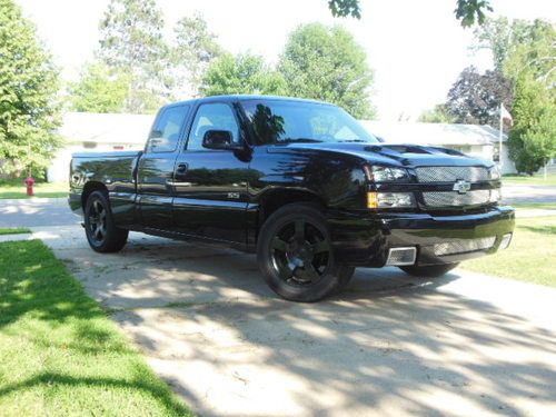 2003 chevrolet silverado ss pick up