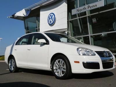 4dr dsg tdi diesel 2.0l extremely low miles!!!! clean carfax!!!! factory warr.!!