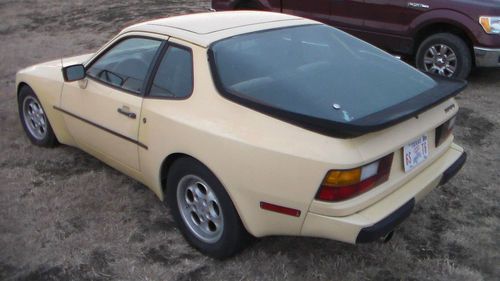 1983 PORSCHE 944 sell or trade, image 2