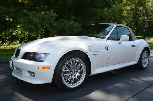 2001 bmw z3 roadster, 3.0l, automatic, alpine white / beige, 30,540 miles!