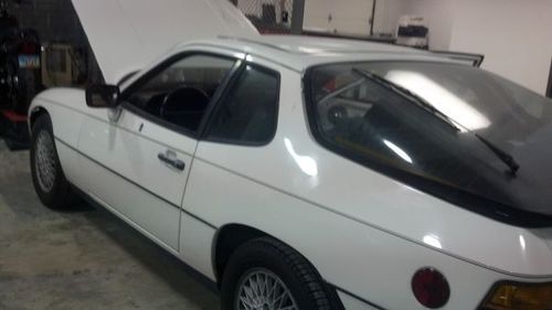 1982 porsche 924 turbo 924t very clean and fast car (super rare) 5sp 5 lug