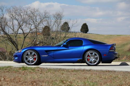 2006 dodge viper srt-10 coupe 2-door 8.3l