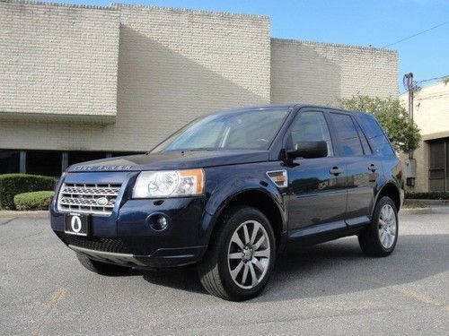 Beautiful 2008 land rover lr2 hse, loaded with options, just serviced