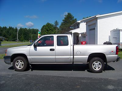 Clean pre-owned 2004 chevy silverado