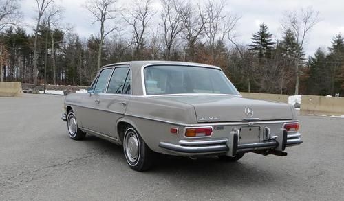 1971 mercedes benz 280 s, runs great!  very clean interior!