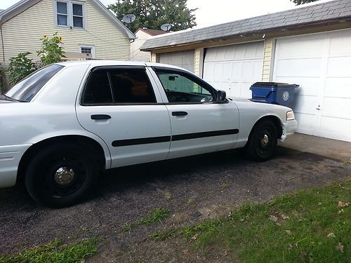 2004 crown victoria p71