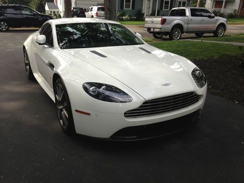 2011 aston martin v8 vantage s hatchback 2-door 4.7l