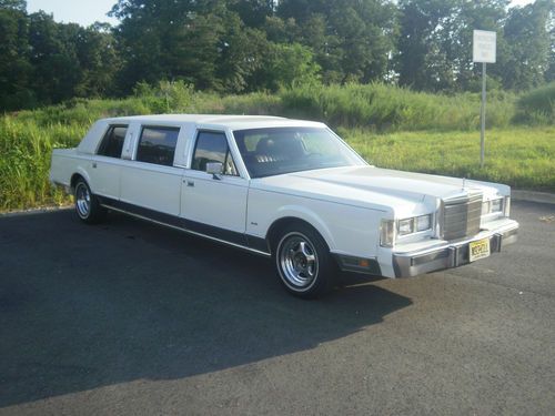 Lincoln Town car Limousine 1988