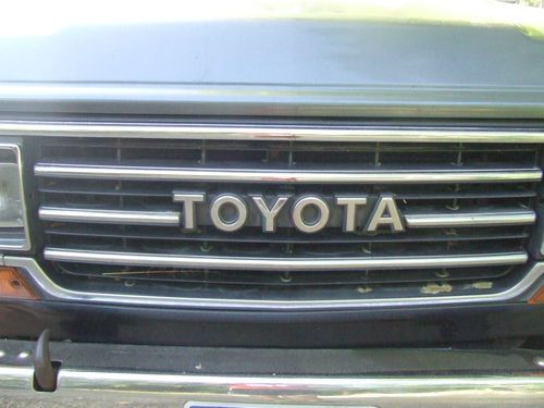 1990 Toyota Land Cruiser Base Sport Utility 4-Door 4.0L, image 2
