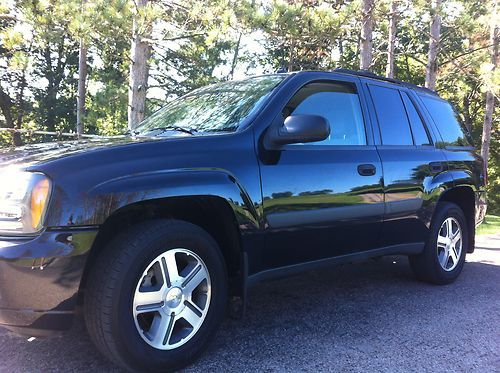 2005 chevrolet trailblazer ls sport utility 4-door 4.2l new tires cold ac 4x4