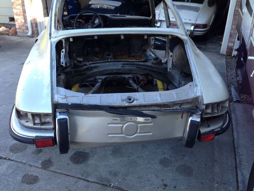 1971 Porsche 911 T roller with complete 1968 911 parts car ST flares, image 7