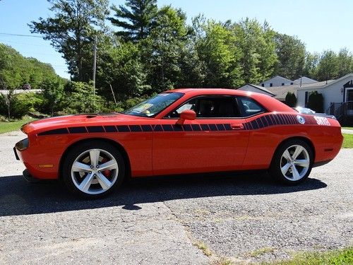 2009 dodge challenger srt8