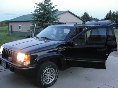 1995 jeep grand cherokee limited v8 4wd black suv