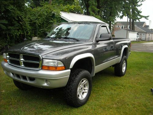 2004 dodge dakota 4,7 liter magnum 4x4 low miles lift kit low miles