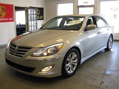 2012 hyundai genesis 3.8l 29k factory warranty htd lthr usb/aux save today$19995