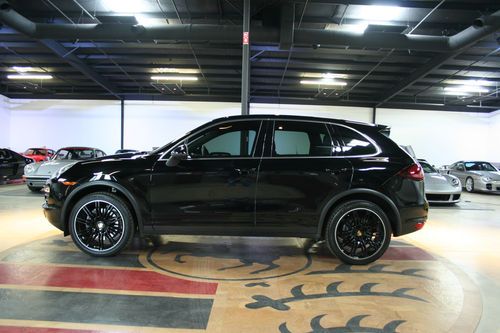 2013 porsche cayenne 21" porsche sport design wheels pano roof bose and more