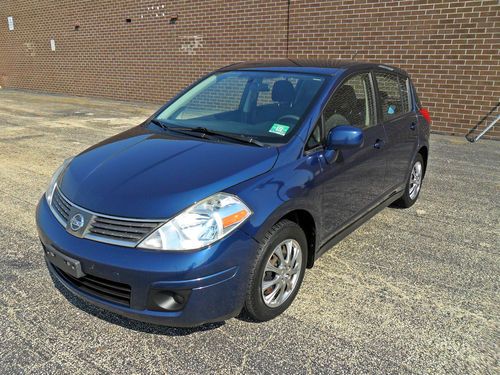 2007 nissan versa s hatchback 4-door 1.8l**no reserve**no accidents**gas saver