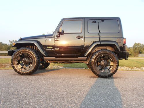 2012 black jeep wrangler sahara w only 19,000 miles like new condition