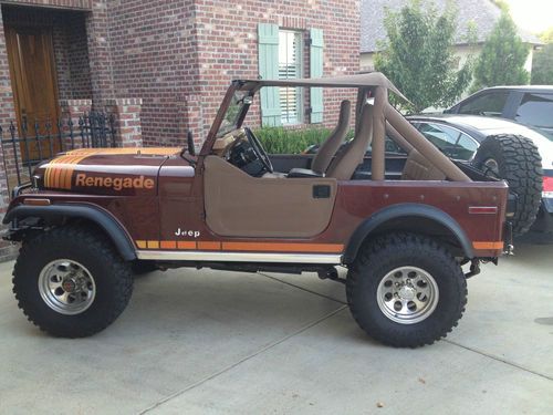 Jeep cj7- renegade 1979 (original body and paint-no rust)