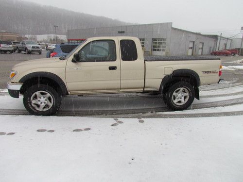 Toyota tacoma sr5 4x4 trd v6 manual transmission