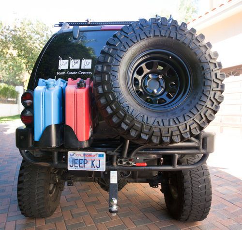 Legendary zombie hunting machine posing as a 2005 jeep liberty renegade