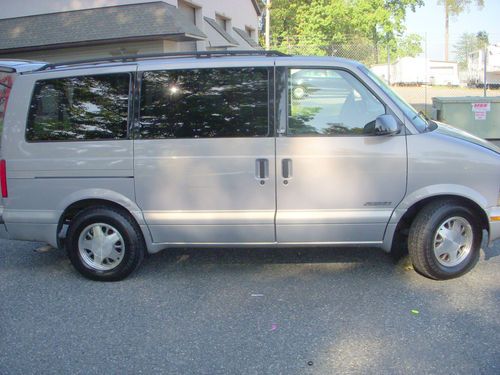 2000 chevrolet astro ls extended passenger van 3-door 4.3l absolute sale