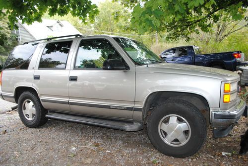 1997 gmc yukon slt 4wd w/ hitch &amp; ball