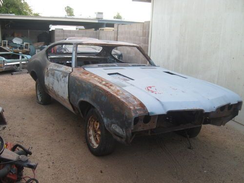 1972 cutlass s 2dr hardtop project car, or parts car,very nice frame.