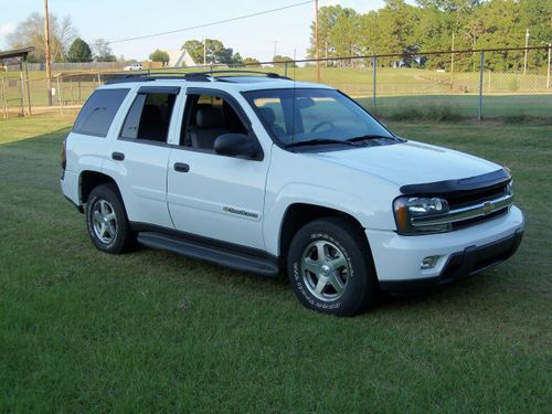 2003 chevrolet trailblazer lt, 34k miles, sunroof, leather, super nice